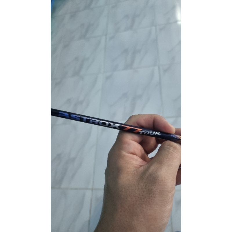 Raket badminton yonex astrox 77 tour second preloved