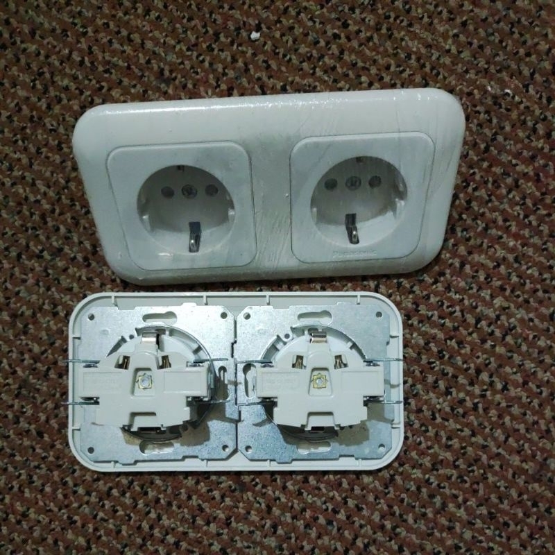 Stop Kontak Inbow panasonic 2 lubang Bekas