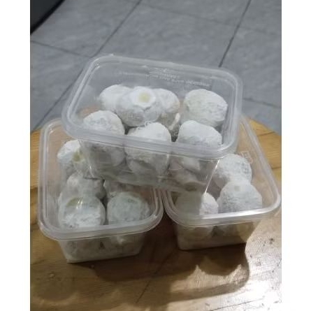 

KUE PUTRI SALJU PREMIUM WIJSMAN (TESTER)
