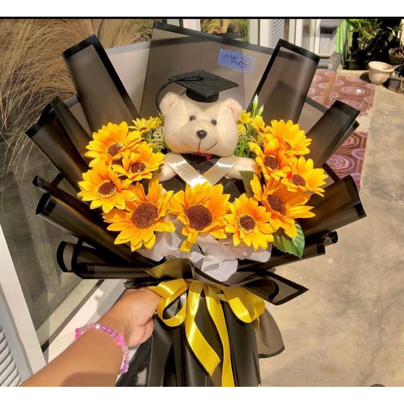 (REAL PICT) Bouquet / buket bunga Artificial / bunga palsu medium gift / hadiah / kado wisuda / grad