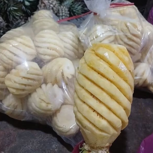 

nanas kupas bersih per 1 pcs