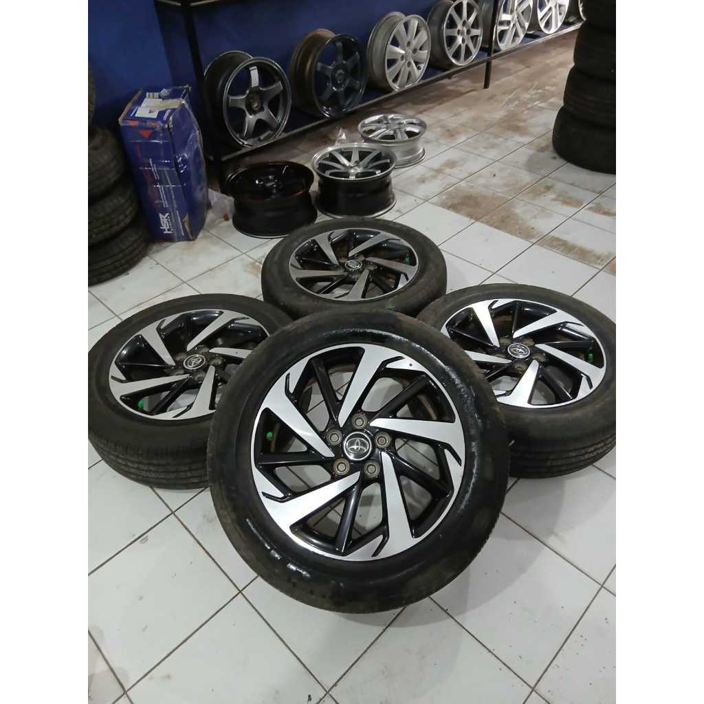 JUAL VELG STD RUSH 17X7 5X114 ET50 B/P +BAN GT (1) 215 6017(70%) BYS R17