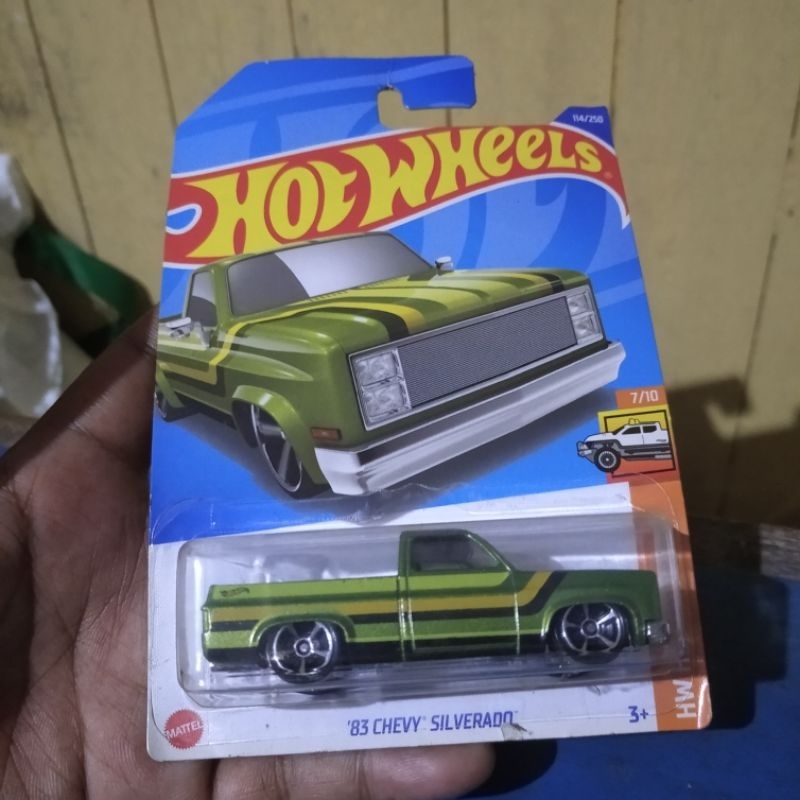 hot wheels 83 chevy silverado loose