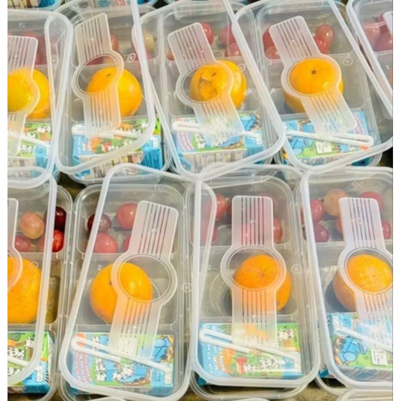 

BISA DADAKAN PAKET SNACK BUAH ULTAH HAMPERS MIKA