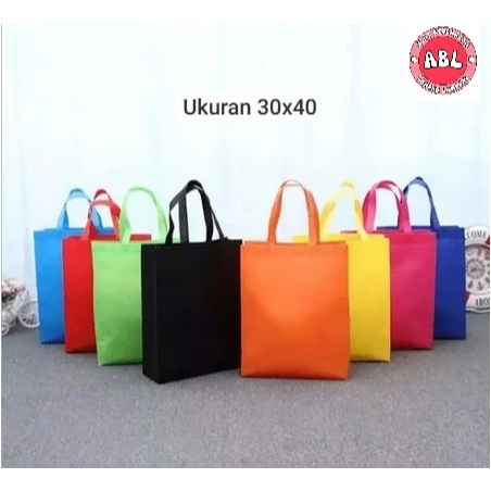 

Goodiebag Tas Spunbond Tebal 30x40 Handle Goodie Bag Tote Bag Tas Kain Souvenir Hampers - Satuan