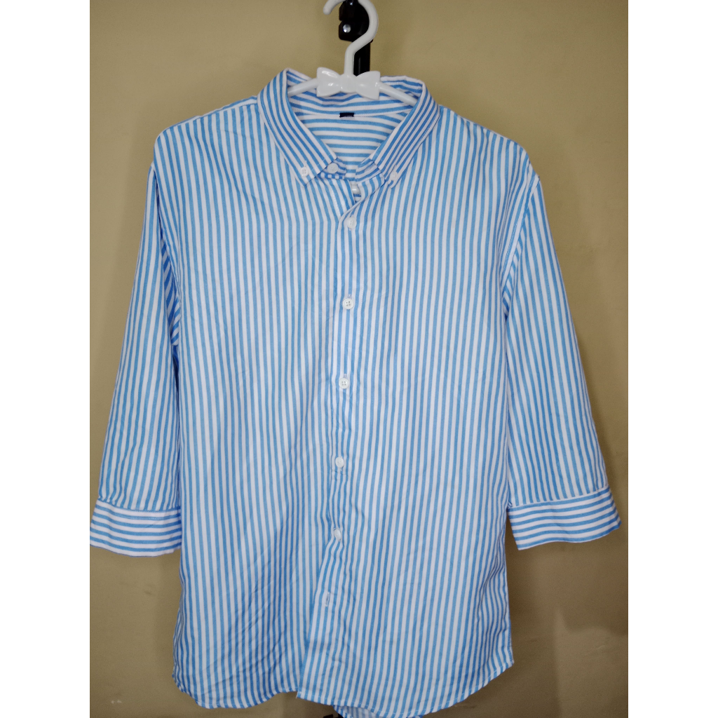 Kemeja Wanita Biru Garis Garis