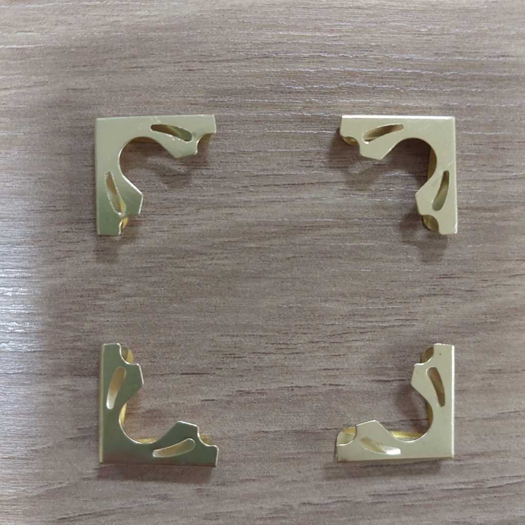 

Sudut Buku (Pelindung Sudut Buku) Isi 4