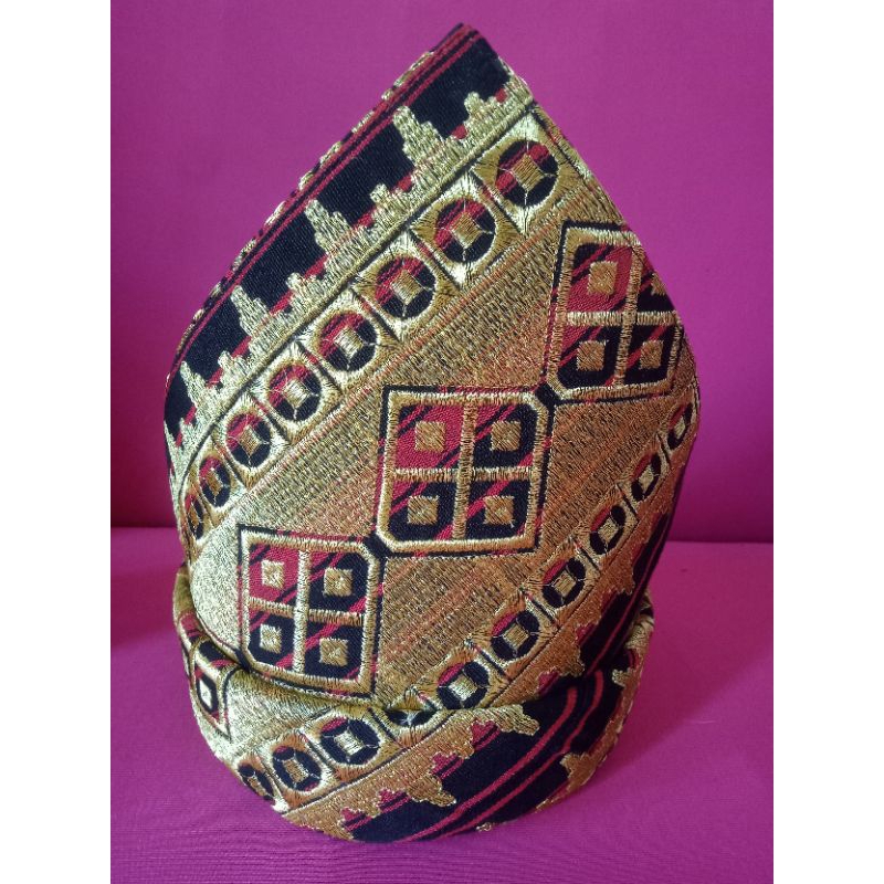 Peci tapis adat lampung picung bordir