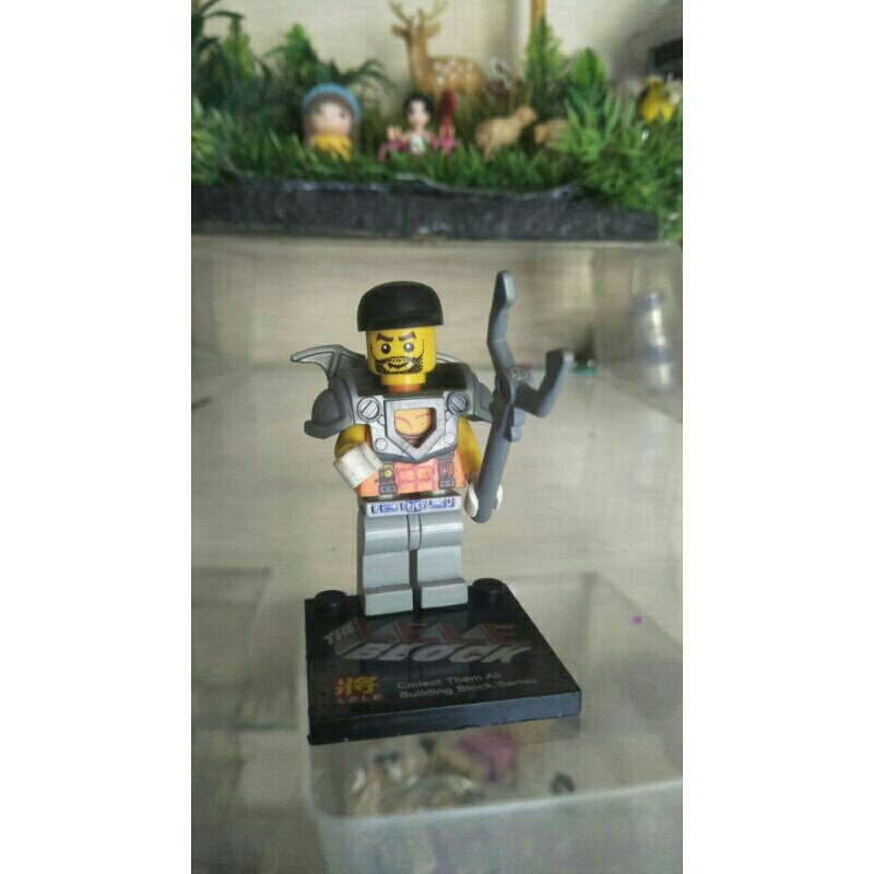 mainan edukasi mini figure lego bekas baik