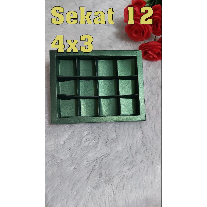 

Box Coklat Lembaran Sekat 12 (4x3 ) /box coklat praline/box nastar/box hampers