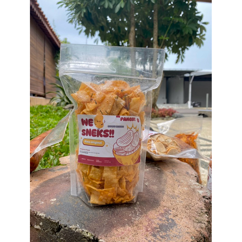 

WeSneks Pangsit original bumbu kering/ pangsit pedas bumbu basah