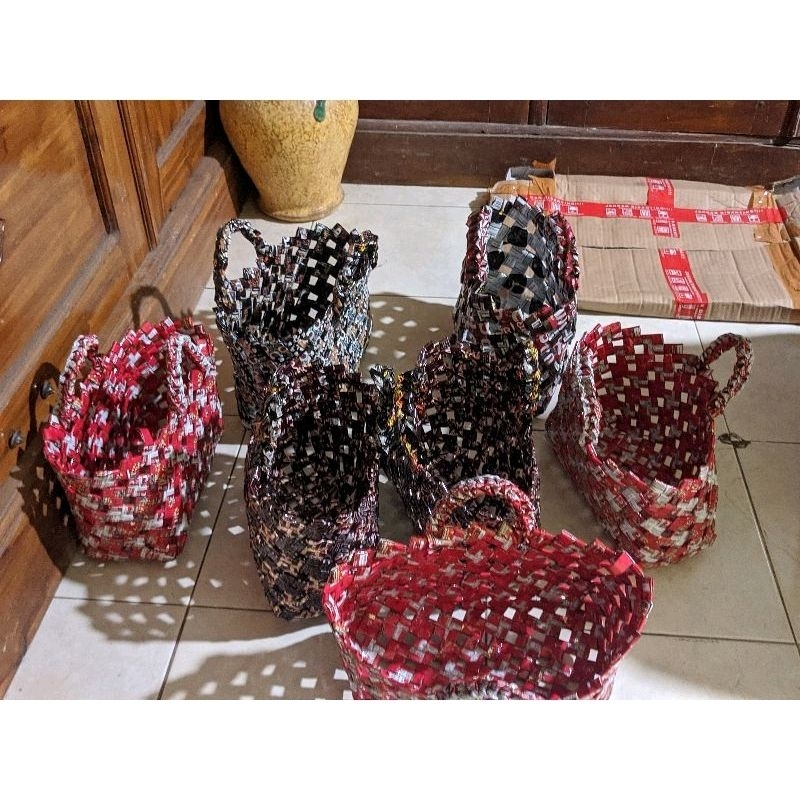 

Tas Hantaran / Tas Plastik / Tas dari bungkus kopi / Tas Daur Ulang /produk UMKM ramah lingkungan