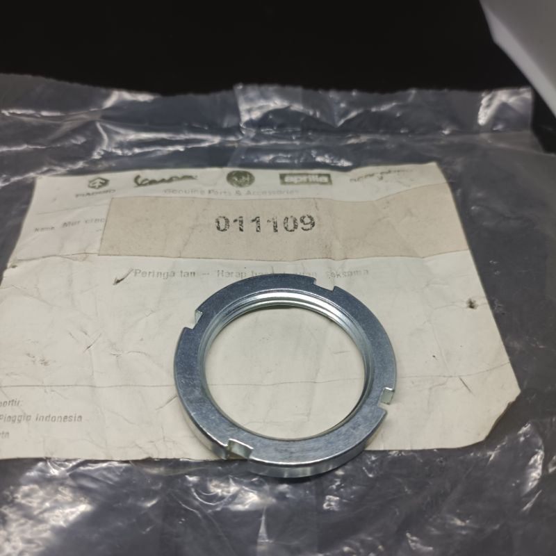 Baut Stelan Komstir Atas Vespa Matic Sprint Primavera Lx S Lxv Gts Original Piaggio