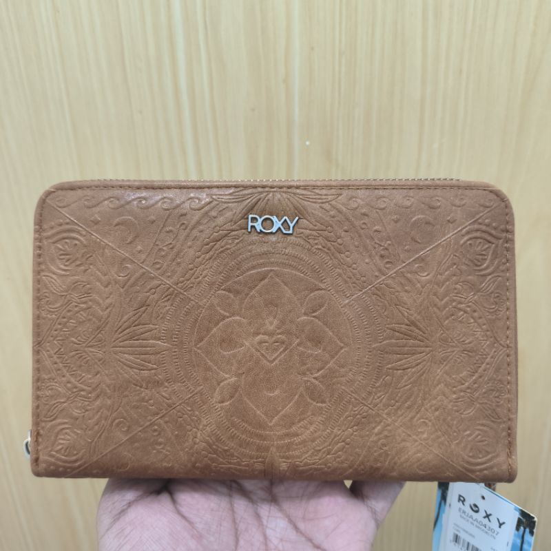 DOMPET ROXY BACK IN
