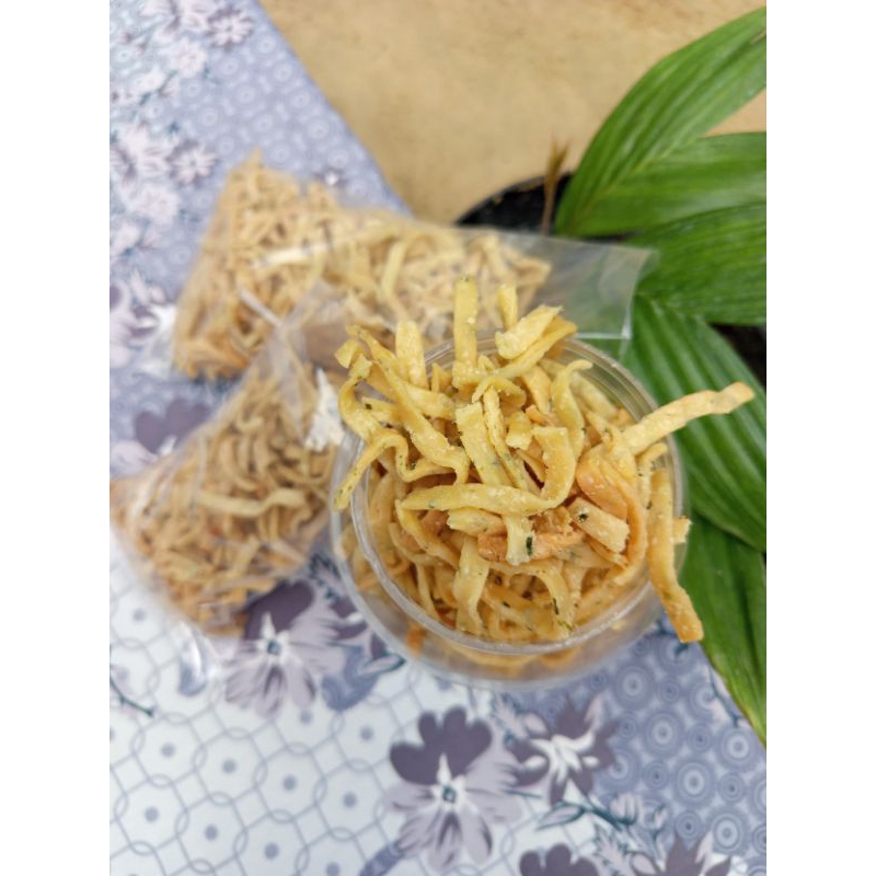 

Kue/ Keripik/ Stick Bawang Khas Minang Rasa Harum Bawang Original