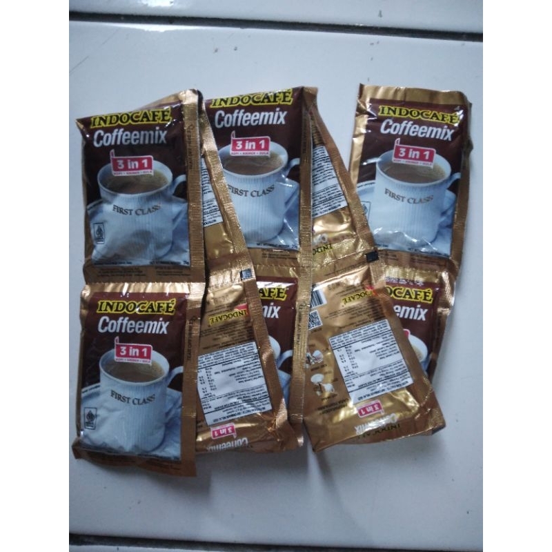 

Kopi Indocafe Coffeemix Kemasan 1 Renceng isi 10 Sachet