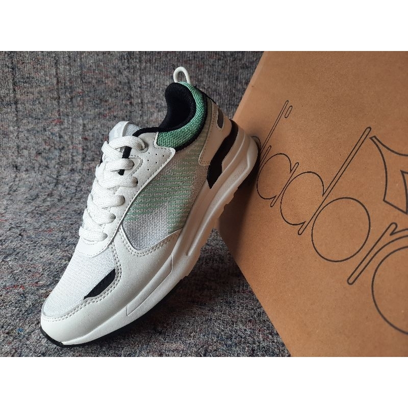 sepatu sport runing wanita original sepatu joging diadora kaisar