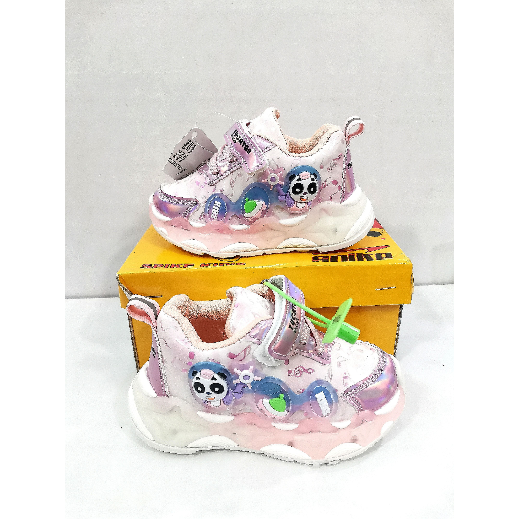SEPATU SNEAKERS SPORT ANAK PEREMPUAN MOTIF PANDA BERLAMPU YUCATAN