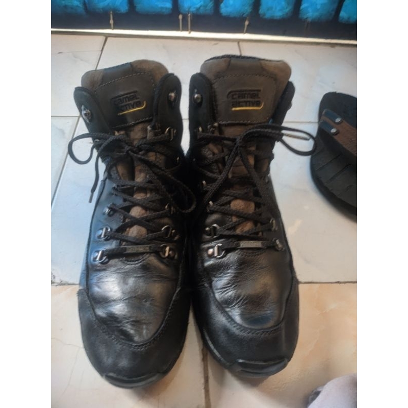 sepatu outdor second brand Camel