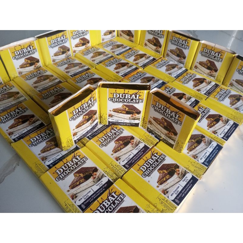 

Nycyta Home (Size Tanggung 130 Gr) Coklat Dubai Viral Pistachio Kunafe Cokelat Crispy Chocolate