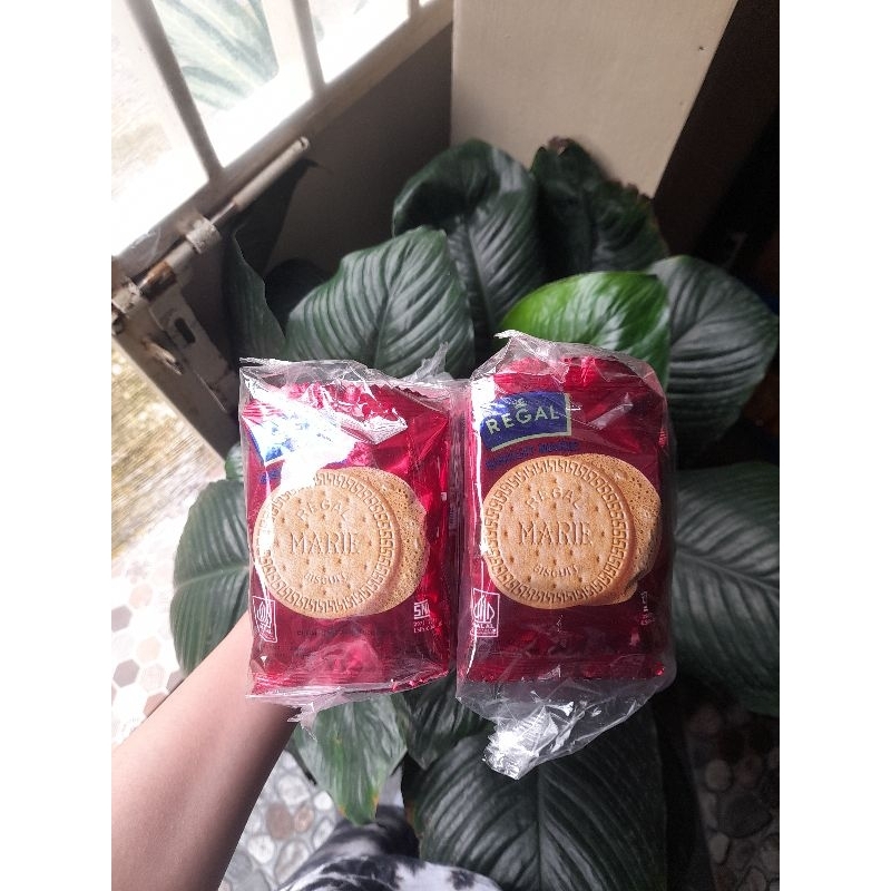 

Regal Biskuit Marie (isi 10) Snack Cemilan