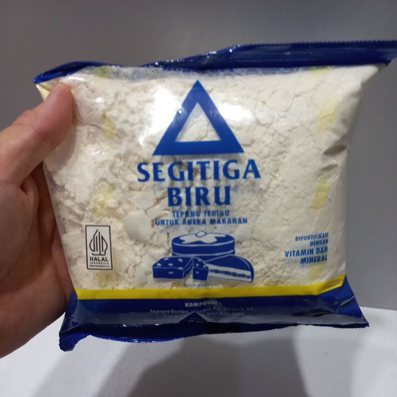 

SEGITIGA 1/2KG GANDUM