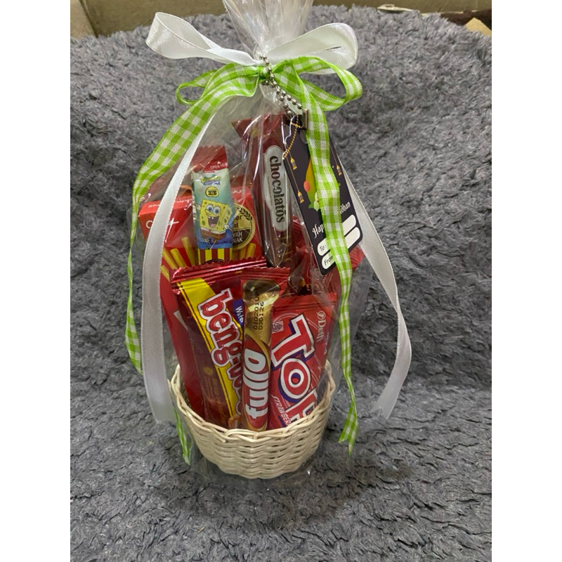 

HAMPERS PARCEL IDUL FITRI, ULANG TAHUN ISI 7-10 snack
