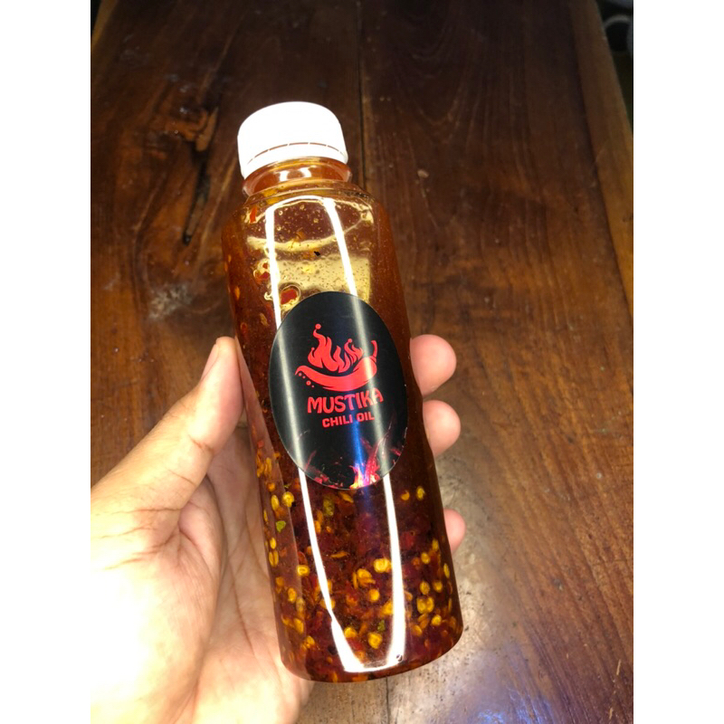 

Mustika Chili oil, chili oil, chili oil+bakso ikan, frozen food, bakso ikan siap goreng, basreng chili oil