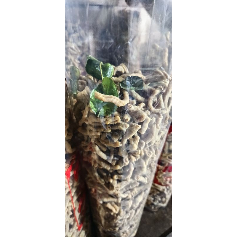 

kripik usus/usus crispy rasa daun jeruk/usus krispi 1 kg