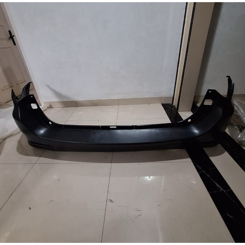 Bemper belakang mobil fortuner tahun 2012 sgl