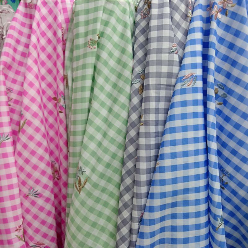 Kain Katun Bordir - Kain Katun Bordir Bolong - Kain Katun Bordir Motif Bunga Import - Kain Katun Ori