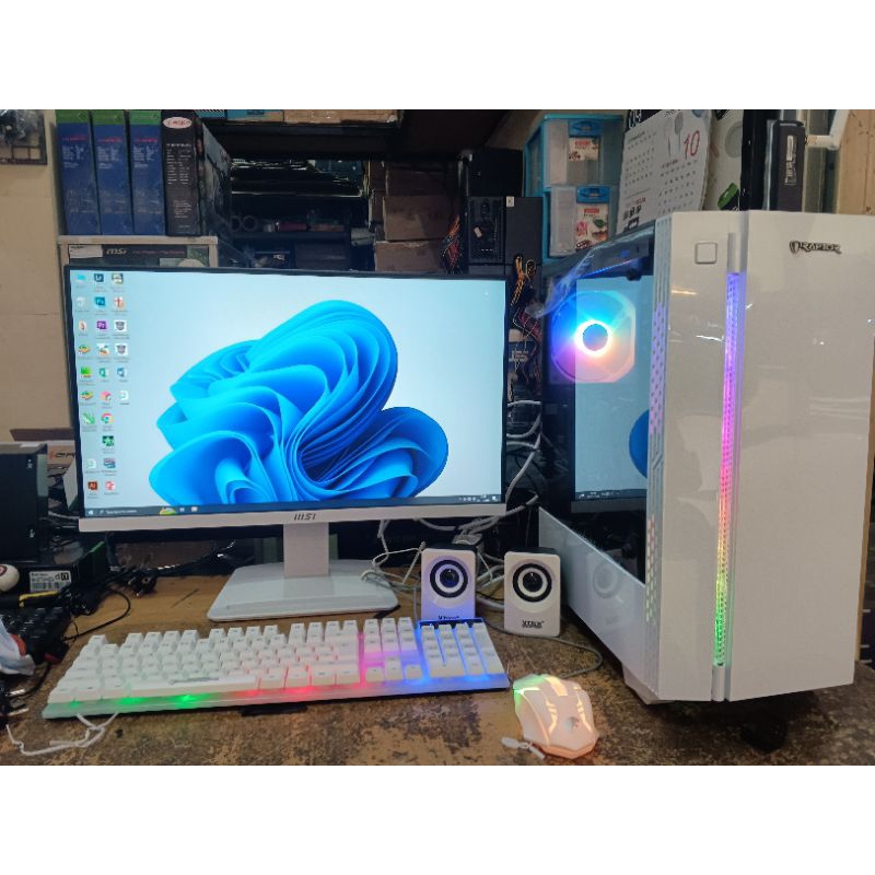 upgrade monitor 22 inc putih