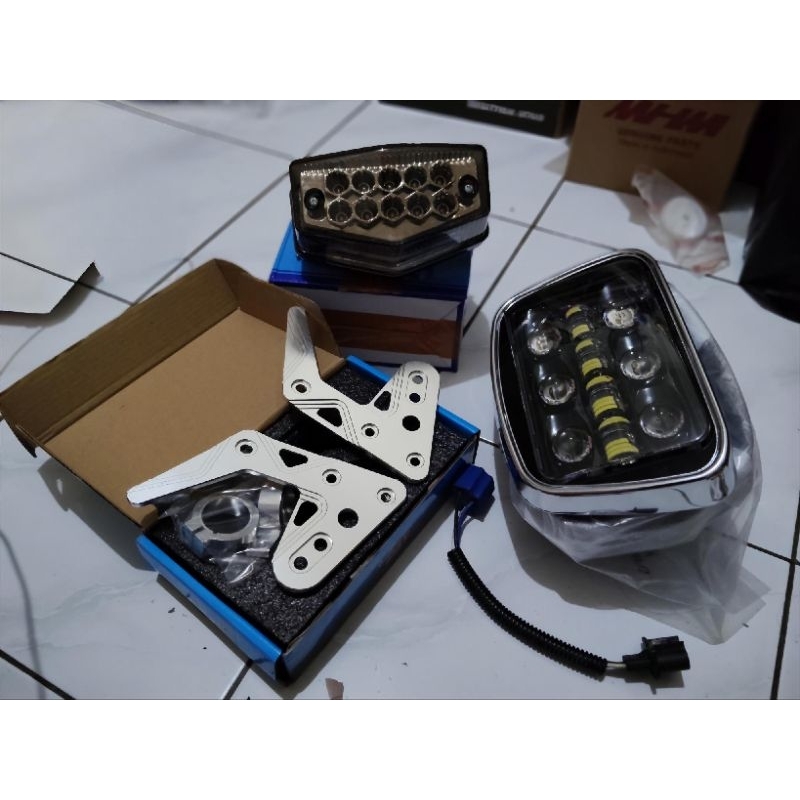 LAMPU DEPAN DAYMAKER RX KING SET BREKET LAMPU CNC SET LAMPU BELAKANG LED SMOKE RXKING RX KING RX SPE