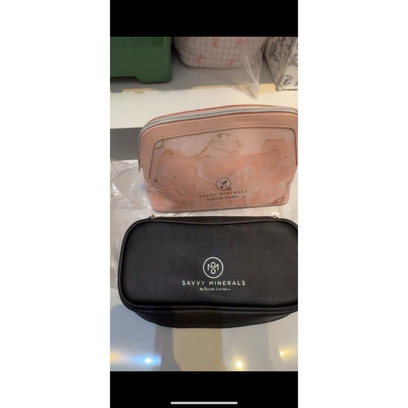 new savvy minerals makeup brush free pouch