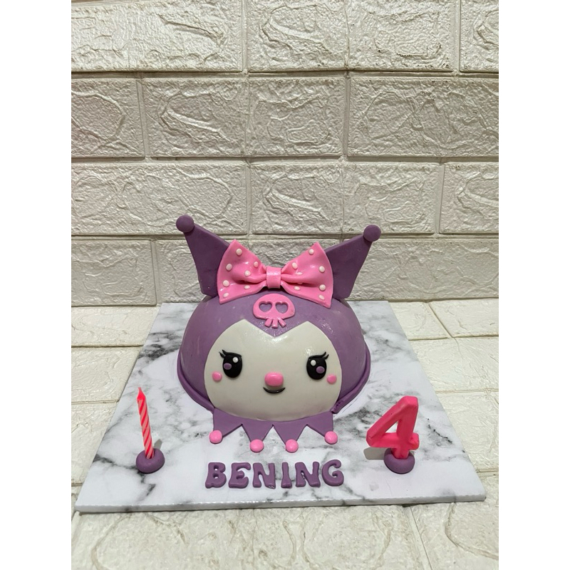 

pinata cake kuromi