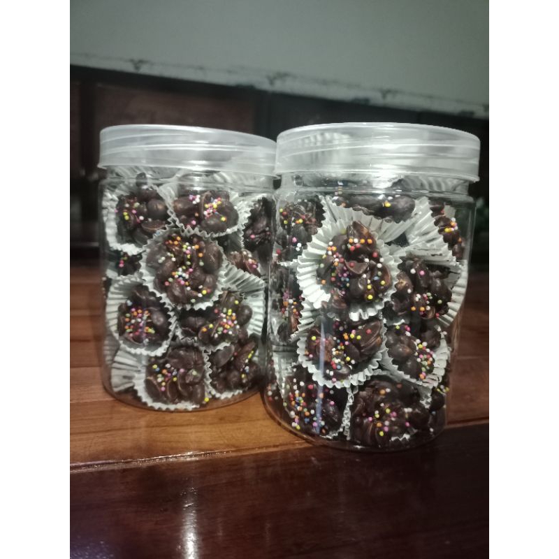 

coklat kacang