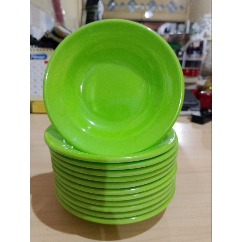 Piring kecil melamin