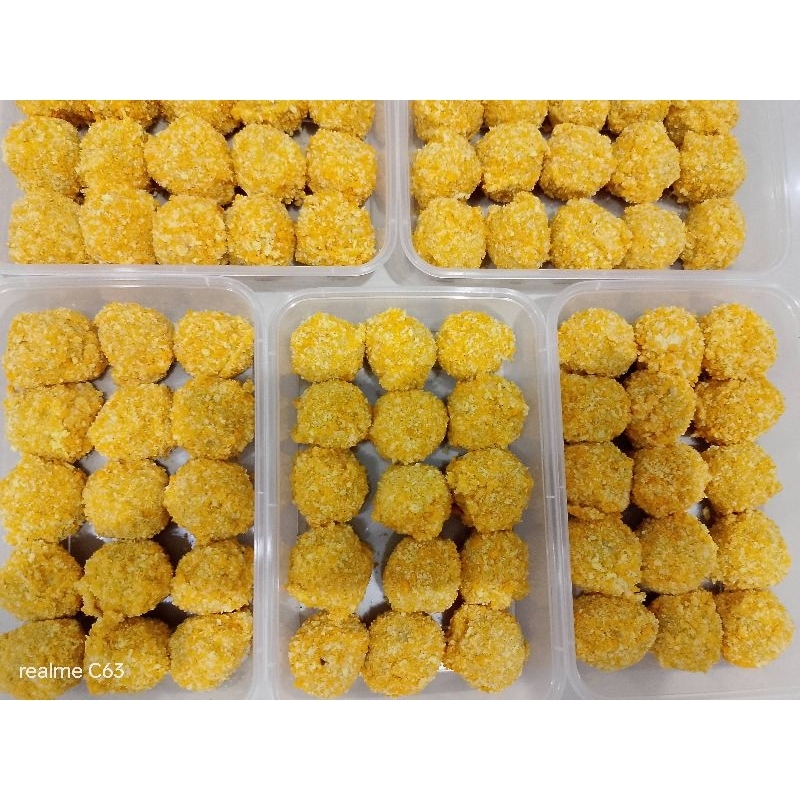 

Banana ball nugget coklat