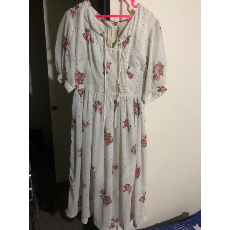 white floral vintage dress