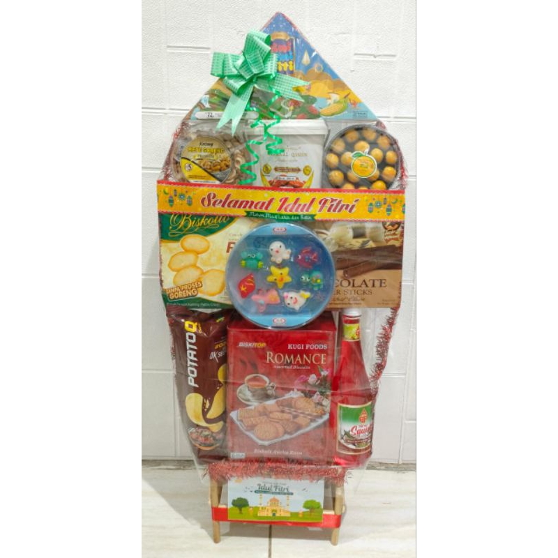 

parcel lebaran hampers lebaran bingkisan lebaran isian parcel (Syrup, Romance biskuit, potato q,kugi,potato dos,jelly bulat mika,nastar,kurma Al Qaseem 500gr,mente 250gr,Tini wini biti, KHUSUS GOJEK DAERAH SURABAYA BISA REGULER TAPI TIDAK DI RAKIT