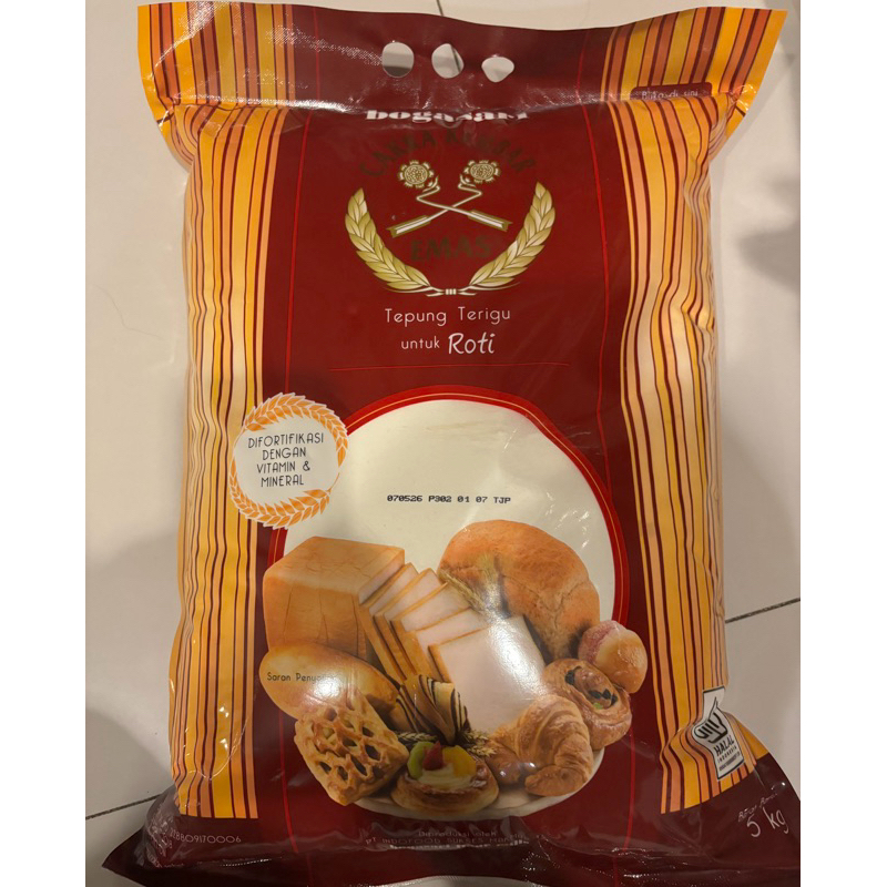 

TEPUNG TERIGU BOGASARI CKE CAKRA KEMBAR EMAS ROTI 5 kg