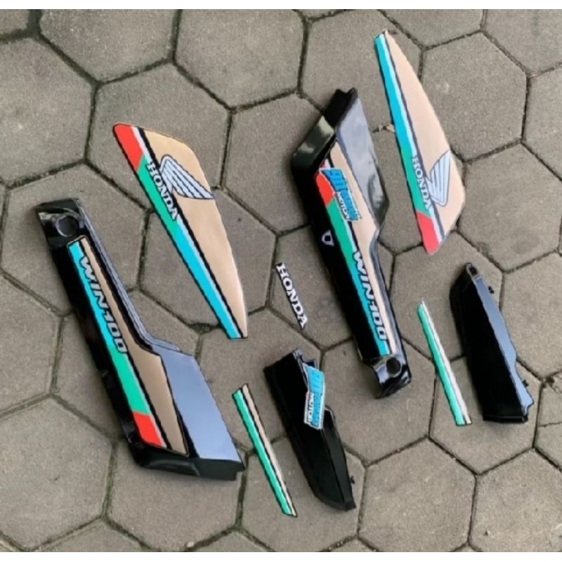 (COD) |PROMO|cover bodi set striping motor Honda win 100 Honda win 100 set striping tahun 1996 hijau