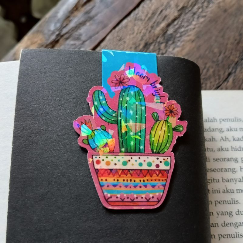 

Pembatas Buku Magnet | Handmade Magnetic Bookmark | Shine Bright Cactus