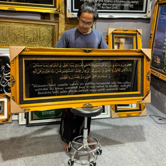 Kaligrafi Sholawat Al Fatih Dan Latinya