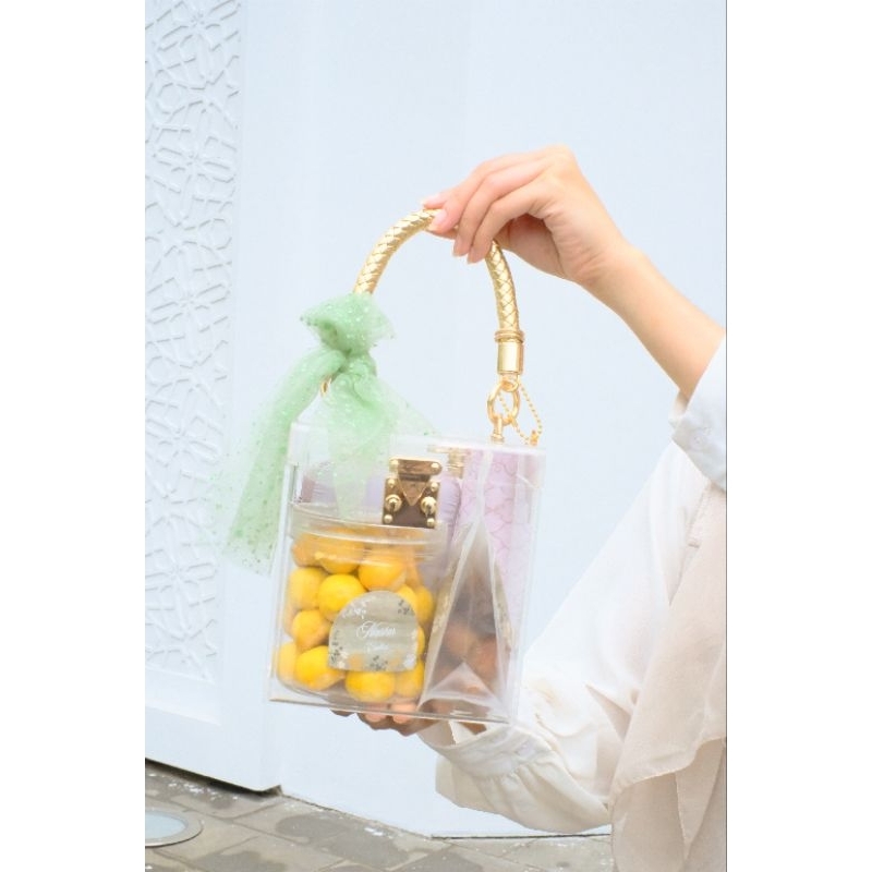 

Leia Package / hampers lebaran / hampers idul fitri / hampers akrilik / hampers mukena / hampers exclusive / hampers sajadah / hampers kue