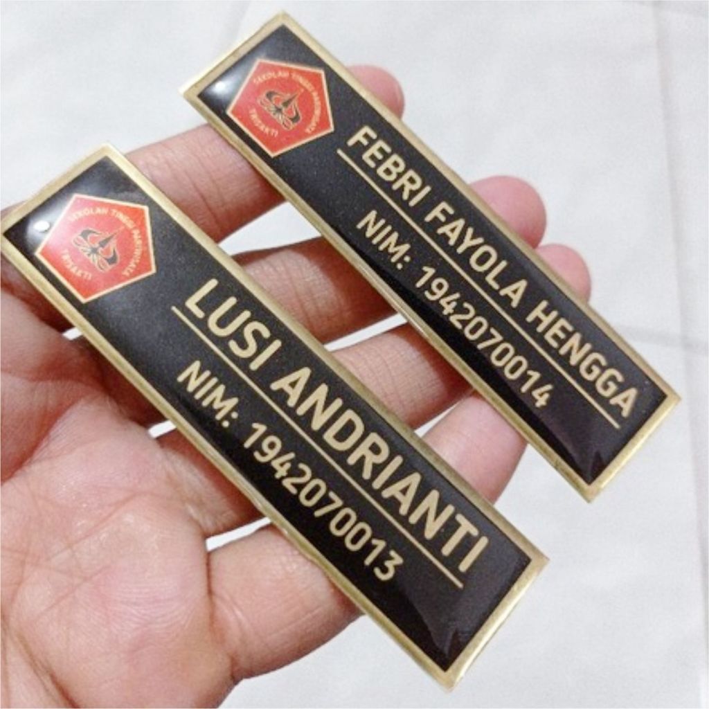 

Namateg Nama dada Kuningan Pengikat Memakai Magnet