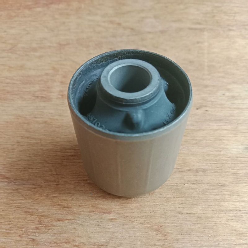 Bushing Arm Stabil Belakang Toyota Avanza Xenia 48702-BZ040 Original