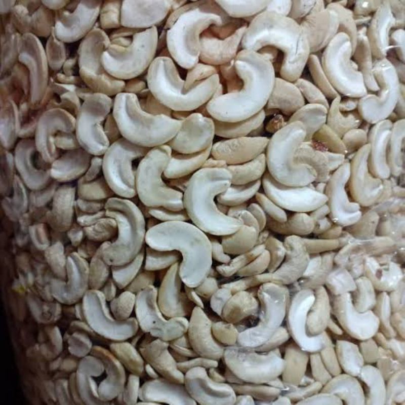 

kacang mete belah mentah super repack 1kg