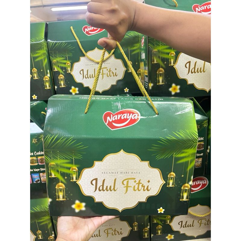 

Naraya Gift Box Hari Raya Idul Fitri 6 Bungkus Wafer Biskuit + 6 Kaleng Soya Kurma / Hampers Lebaran / Parcel Kue