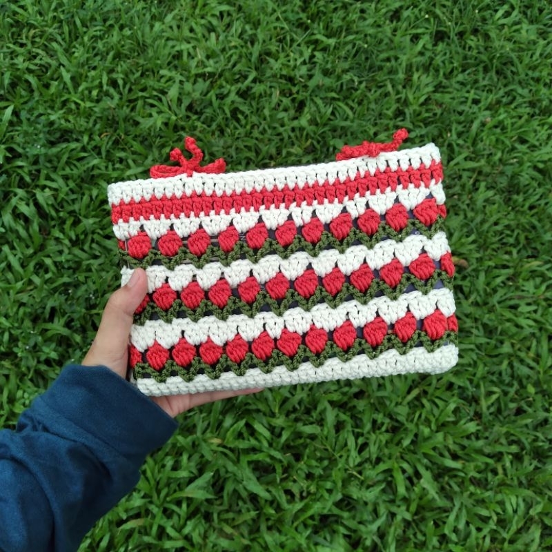 

Booksleeve Crochet Tulip Flower